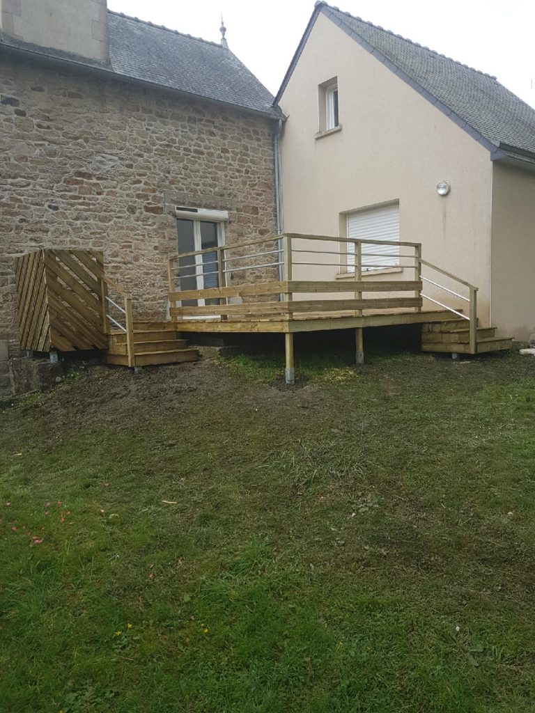 Petite terrasse sur pilotis La Roche Maurice (4)