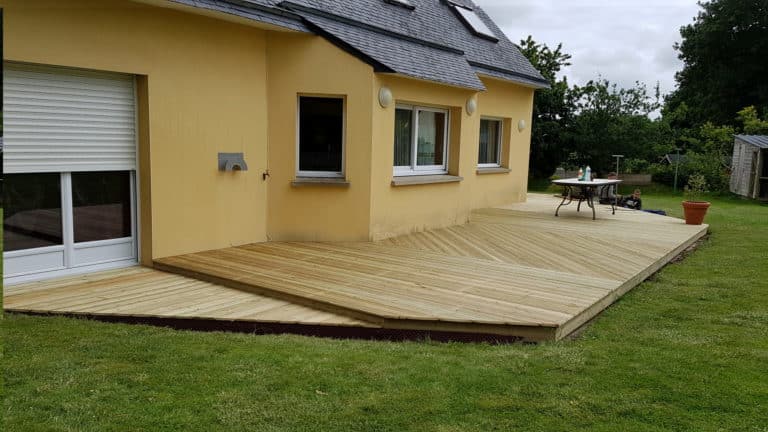 Terrasse après Saint-Urbain (1)