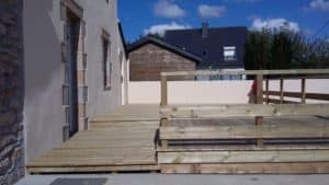 Terrasse au sol avec garde corps Plouedern 3 - Terrasses - Quimper Brest